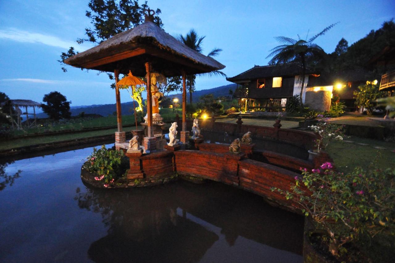 Puri Lumbung Restaurant & Village de vacances 2*